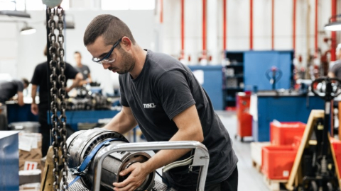 尊龙凯时 迎来新里程碑：2023年再制造零部件达 10 万件